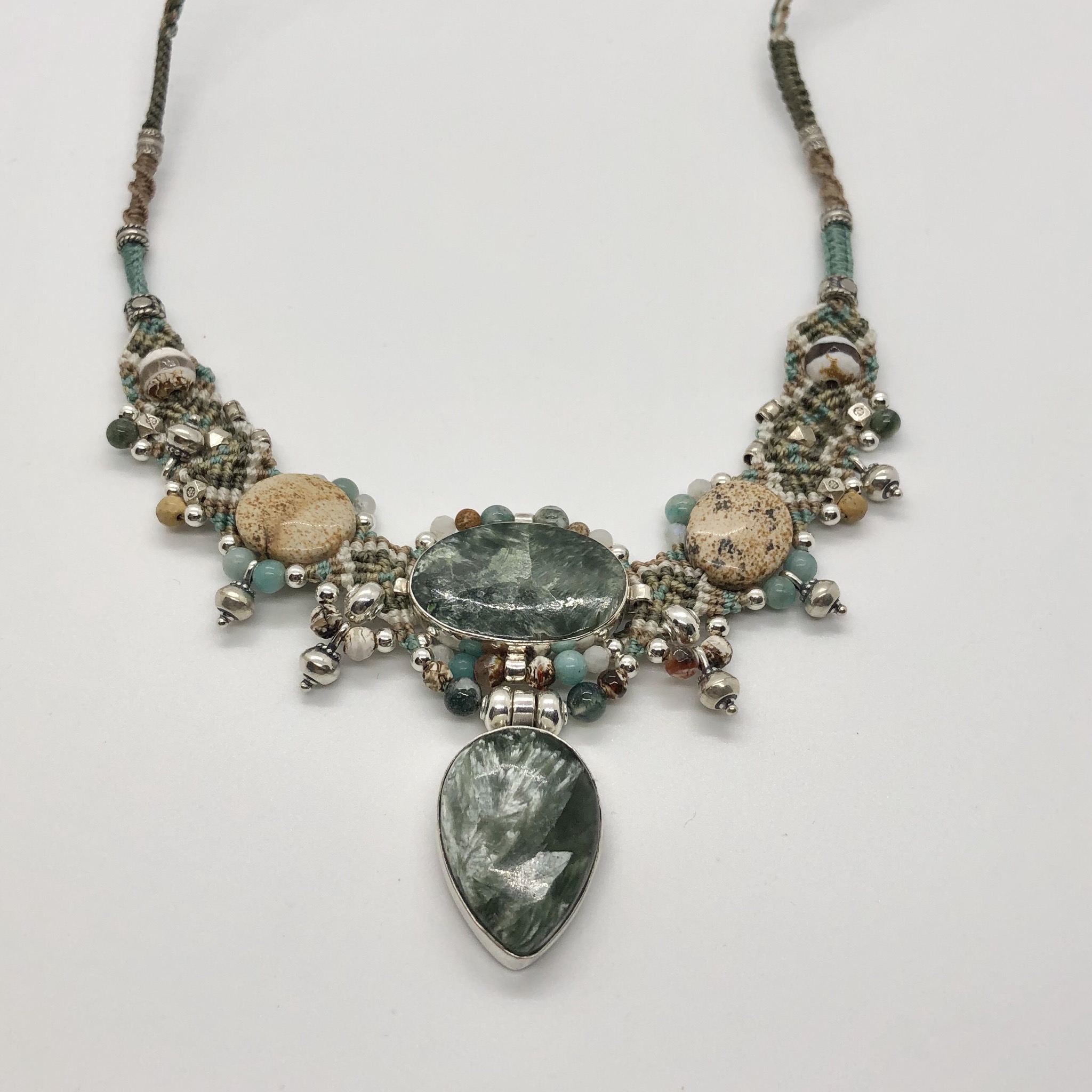 Isha Elafi Agate Green Necklace | Clouds Gallery